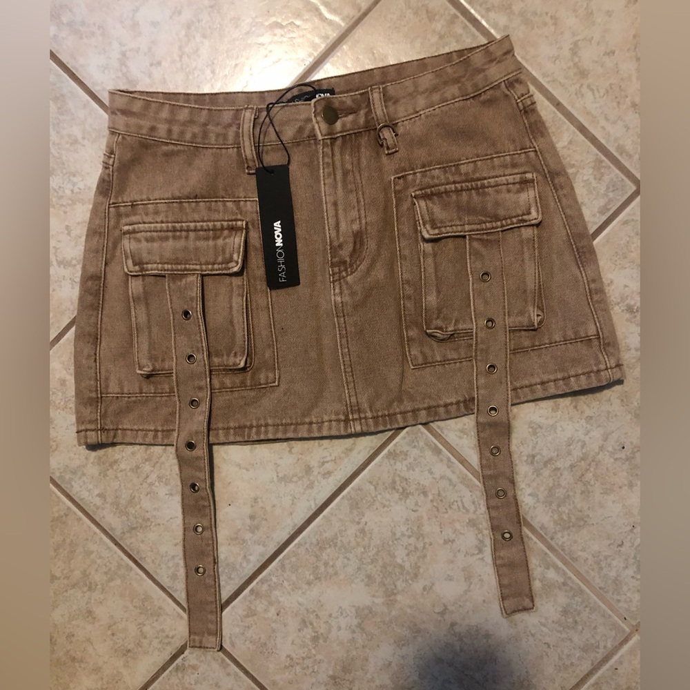 Fashion Nova Skirt, NEW